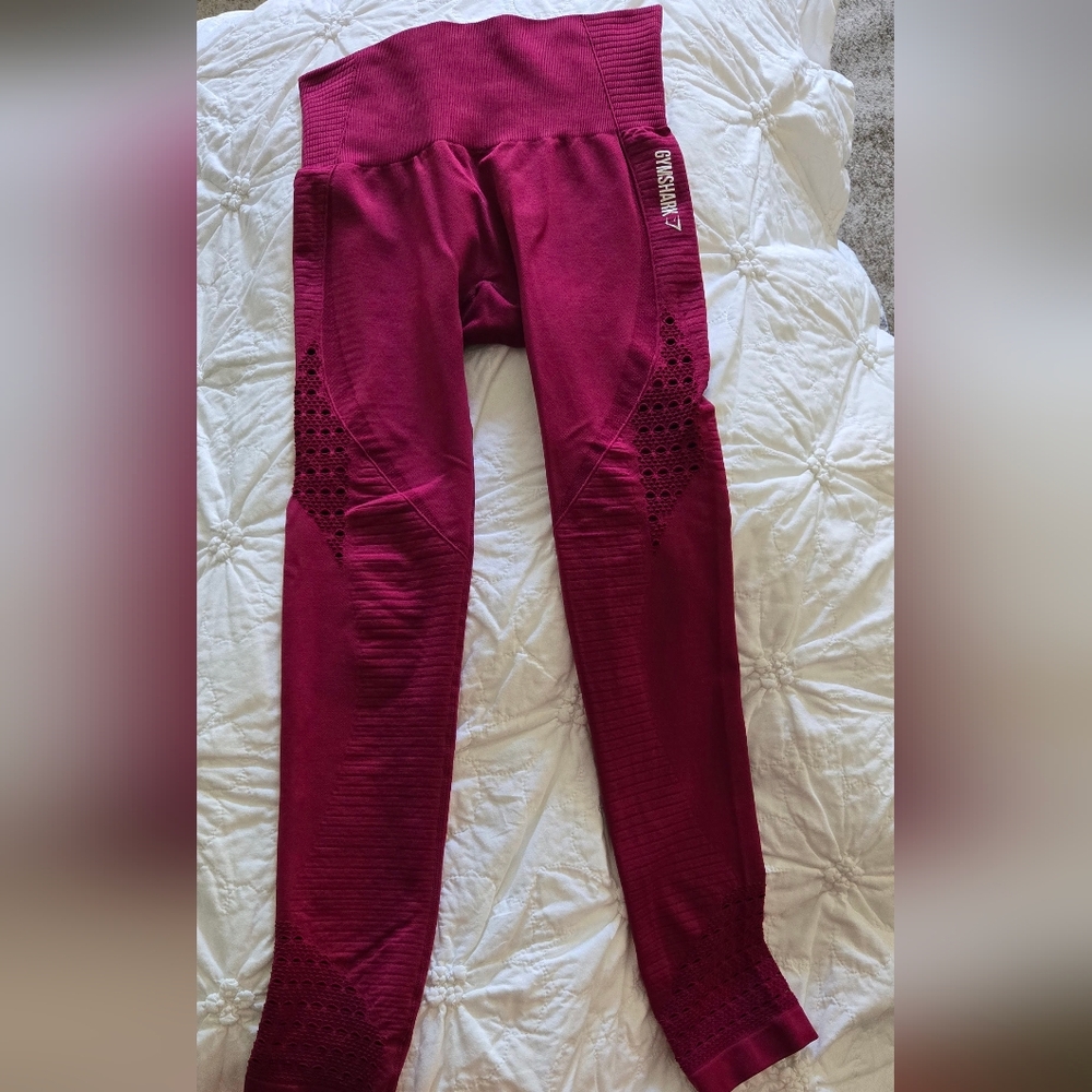 Gymshark Burgundy Leggins